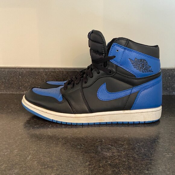 Jordan 1 Retro High OG 'Royal Blue' - Size 11 - Picture 4 of 10